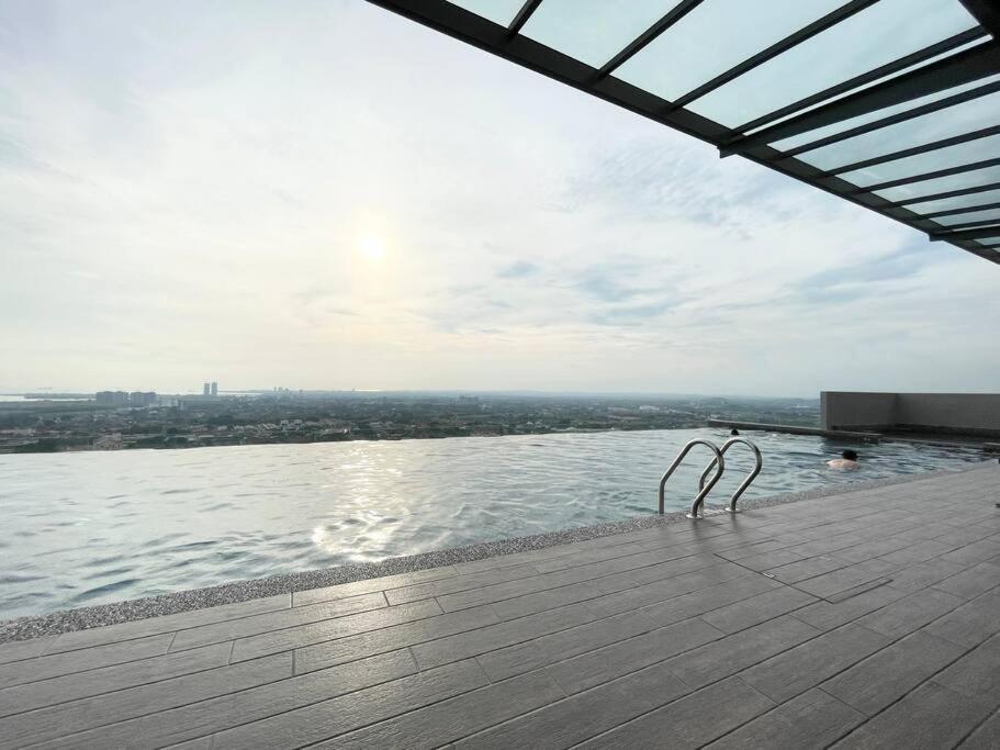 Apartamento Quartz Near To Jonker Walk With Infinity Pool Cozy 3B2B Malacca Exterior foto