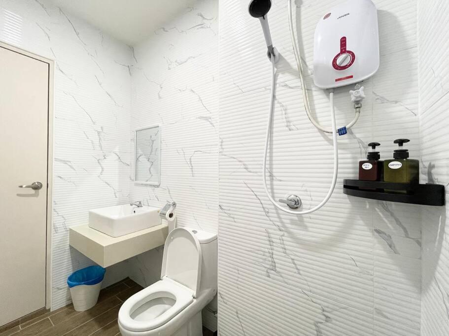 Apartamento Quartz Near To Jonker Walk With Infinity Pool Cozy 3B2B Malacca Exterior foto