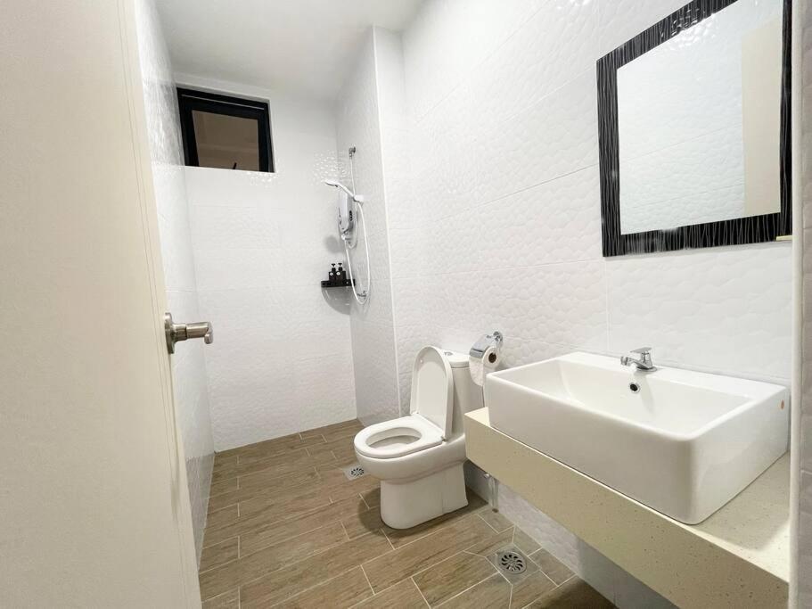 Apartamento Quartz Near To Jonker Walk With Infinity Pool Cozy 3B2B Malacca Exterior foto